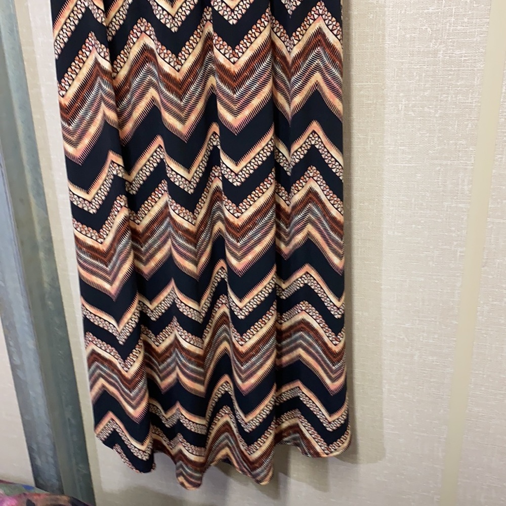 Dress - Picture 5 of 6